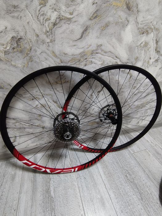 Карбоновые колёса в сборе