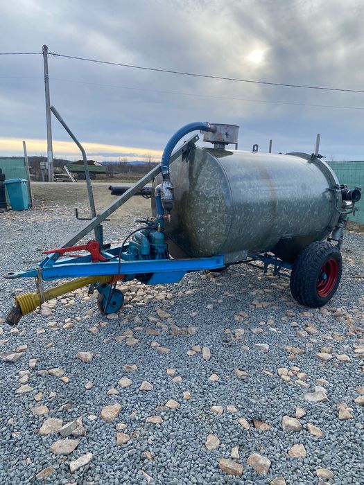 Vidanja vitanja cisterna dupa tractor 2200l de vanzare