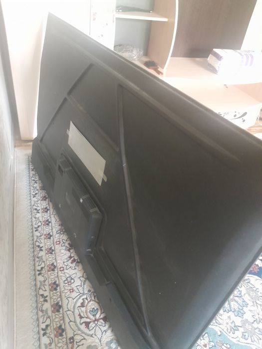 Телевизор продаётся TCL