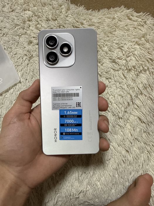 Продам телефон Honor x8d