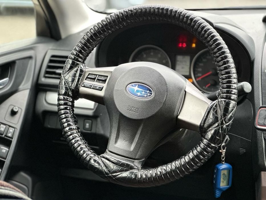 Продам машину Subaru
