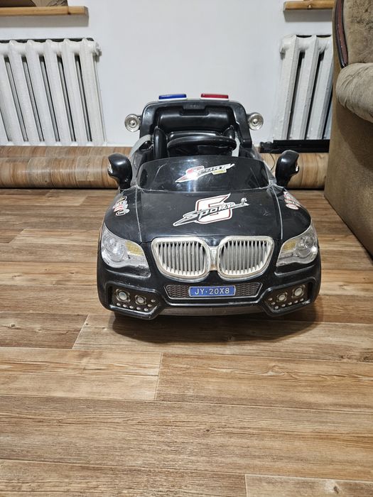 Продам детскую машинку