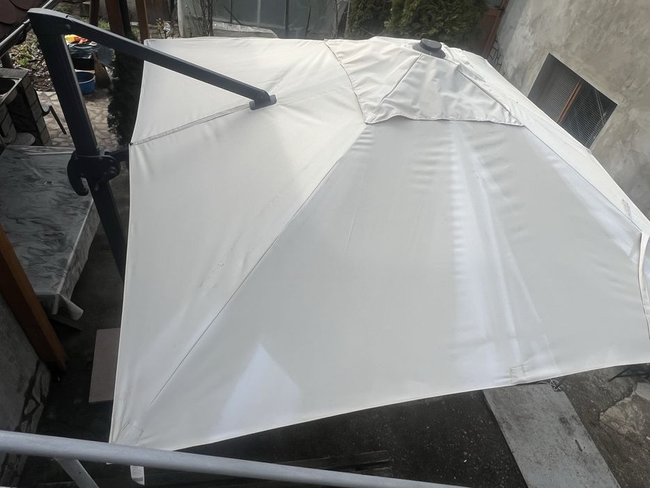 Бежов градиснки чадър ambia