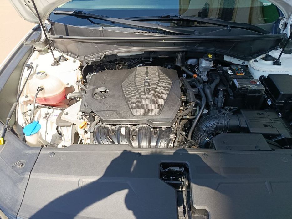 HYUNDAI Tucsan Full sotiladi SROCHNA