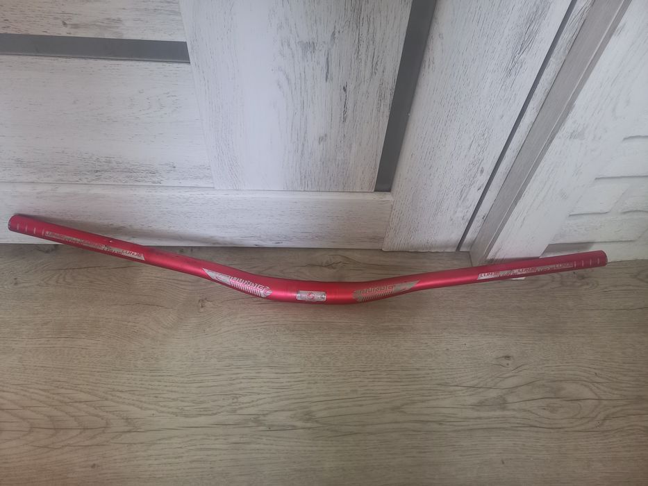 Продам красный руль Lunge СРОЧНО