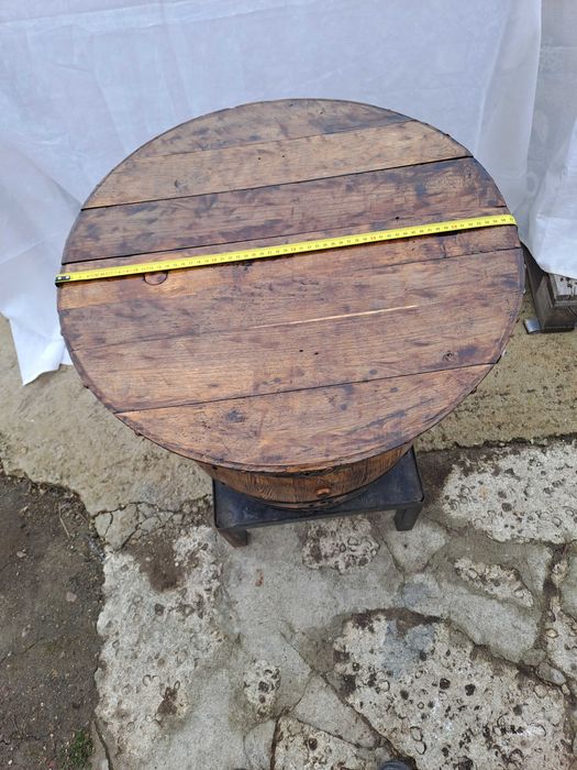 Продава се маса бъчва