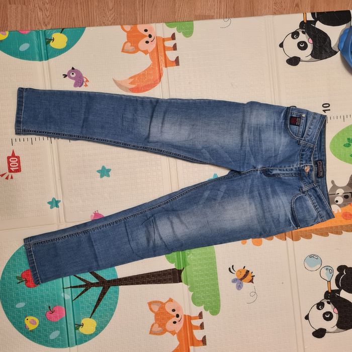 Продам новые джинсы