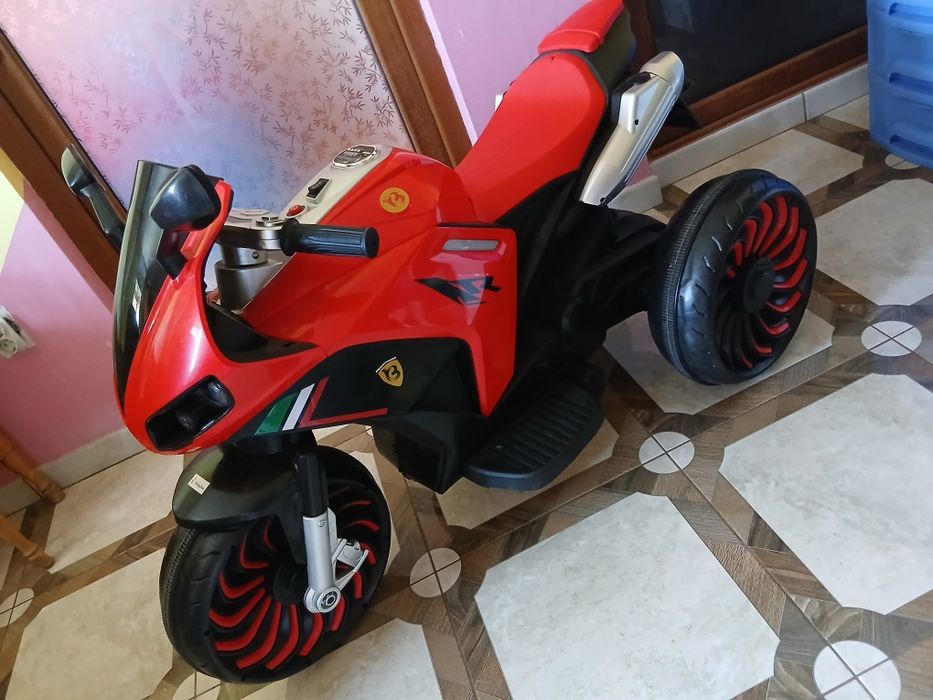 Motor  electric copii