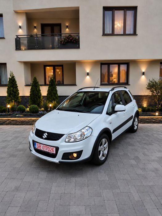 SUZUKI Sx4