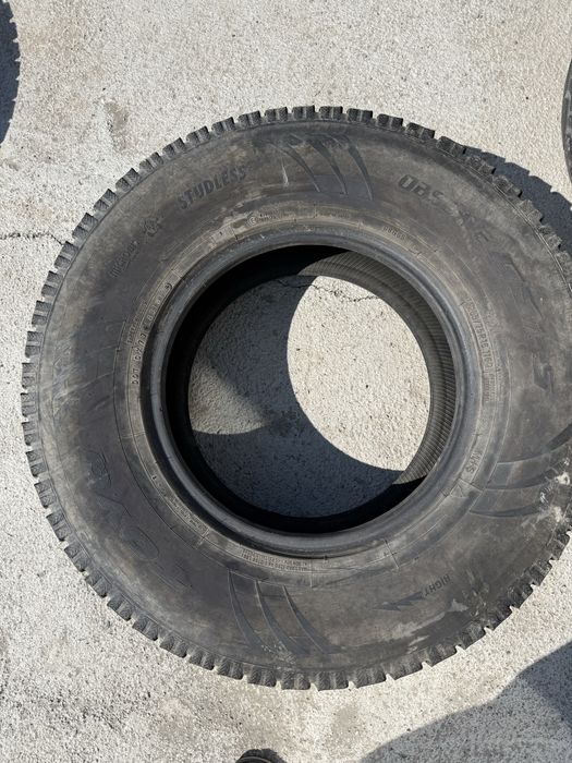 Продам шины зимние тойо