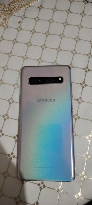 Samsung s 10 5 G Telefon srochni sotiladi pul zarir