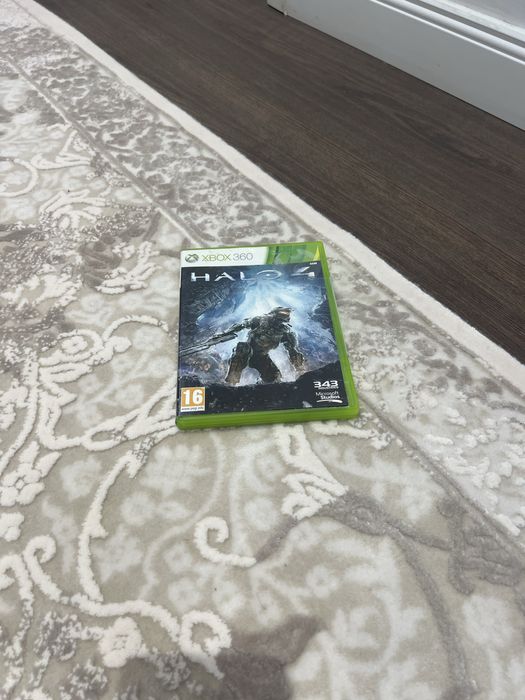 Vând jocuri xbox 360(Assassin’s creed,Halo 4,Halo 3)