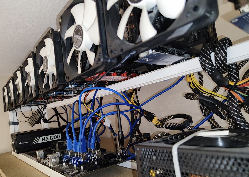 Копачка/Mining Rig 8*GIGABYTE Radeon RX 5700 XT GAMING OC 8GB GDDR6