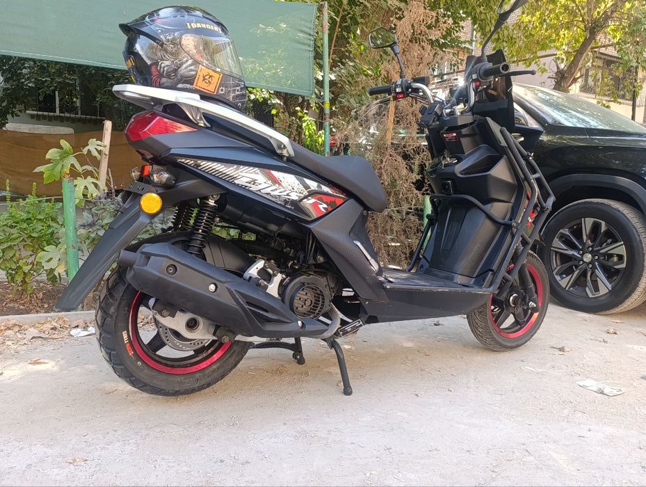 Srochni Skuter Sotiladi !!!