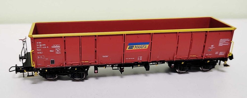 macheta vagon Eacs CFR Marfa var. rosu din set Albert Modell 500028 H0