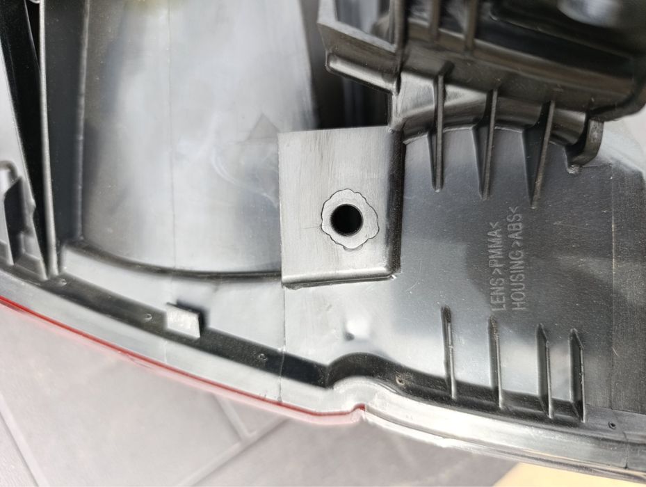 Ляв стоп за Subaru Outback 2010-2014 година