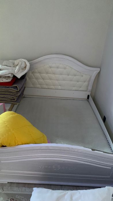 Отдам даром спальная тумбочка