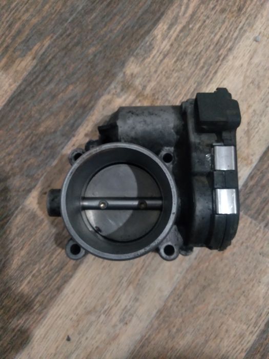 Дроссельная заслонка