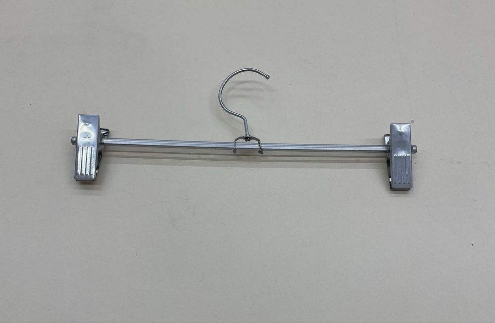 Плечики и прищепки