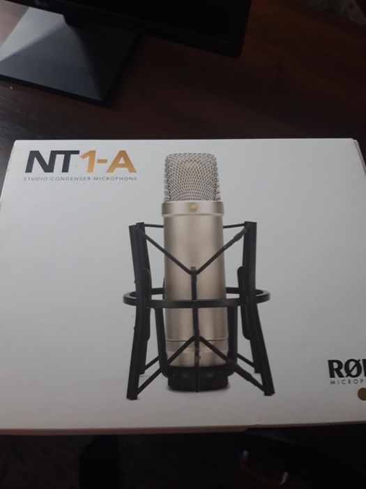 Микрофон студийный