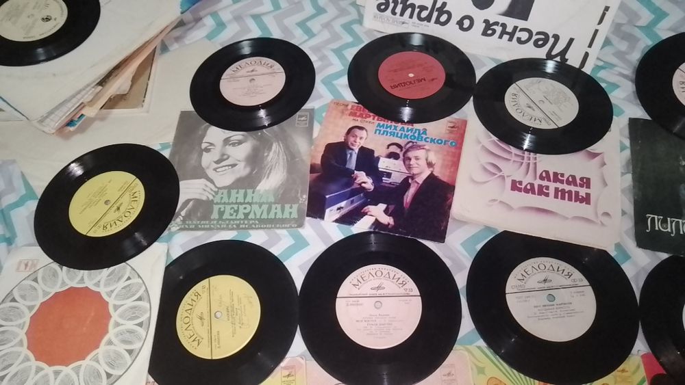 Продам пластинки в качестве декора