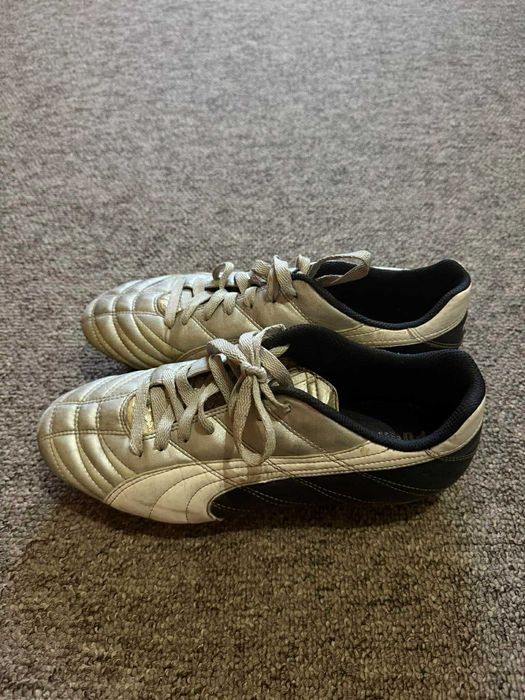 vand papuci de fotbal cu crampoane puma