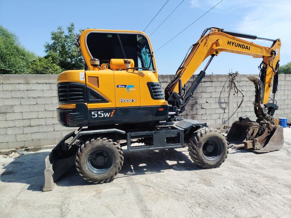 Hyundai 55W sotiladi