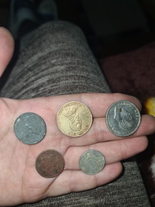 Vand monede vechi 100 lei