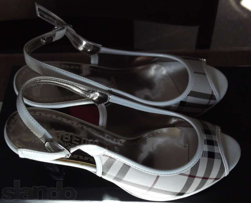 Босоножки 35-36р летние