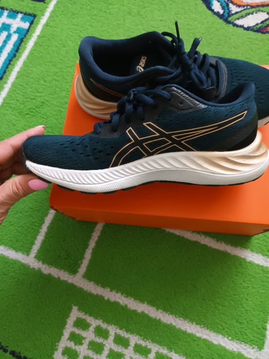 Маратонки асикс 36 номер за момче