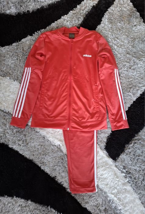 Дамски нови екипи