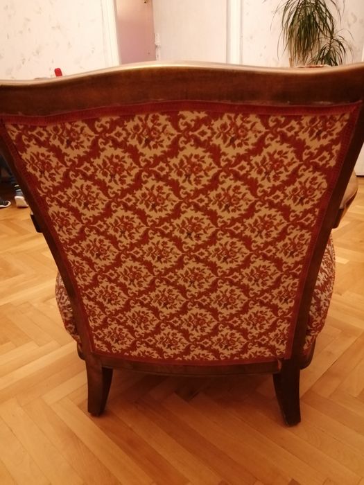 Масивни дървени мебели