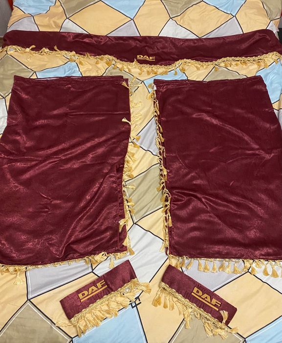 Комплект кожени стелки + пердета + калъфки за седалки за DAF XF 106