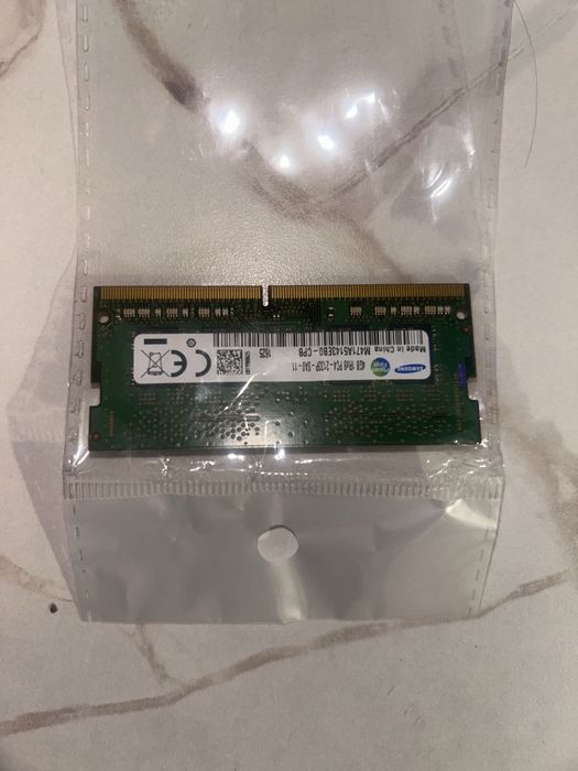 Samsung M471A5143EB0-CPB ddr4 4 Гб Озу