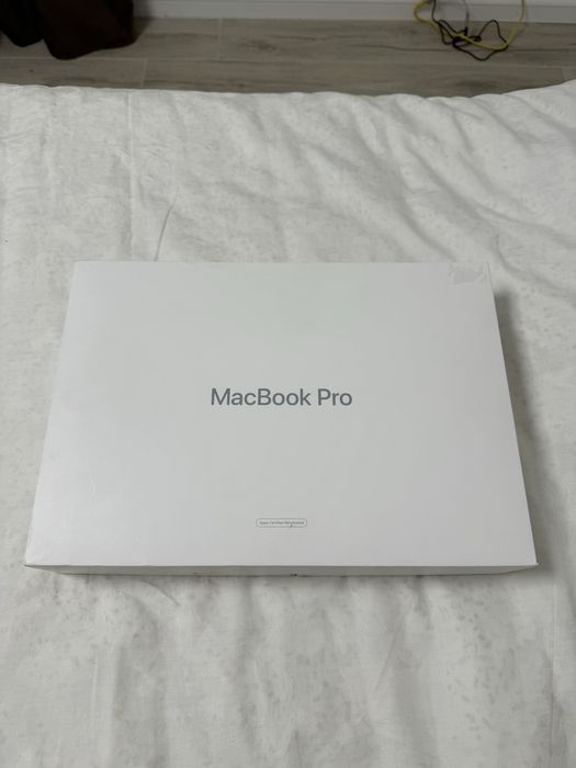 Macbook pro pret 5000 lei