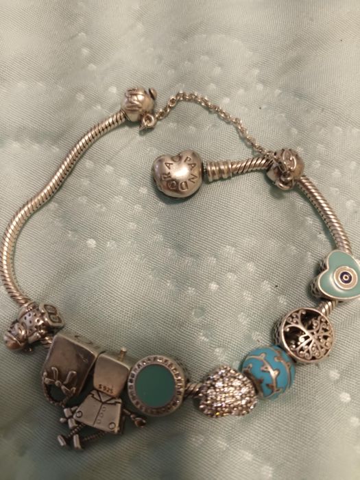 Bratara Pandora cu 9 charmuri