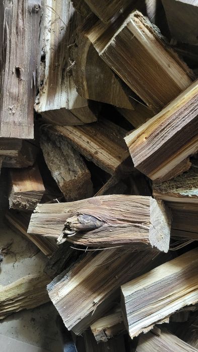 Продаю дрова на  шашлык (карагач)