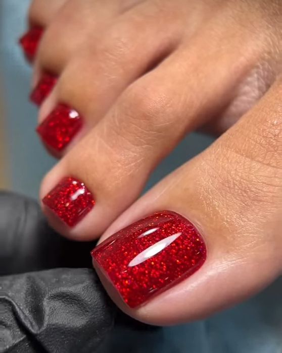 Unghii cu gel și oja semipermanenta la