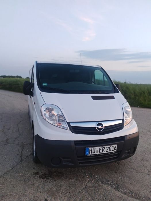 Opel vivaro 2.0, 2014