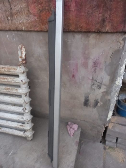 Продам шторку багажника