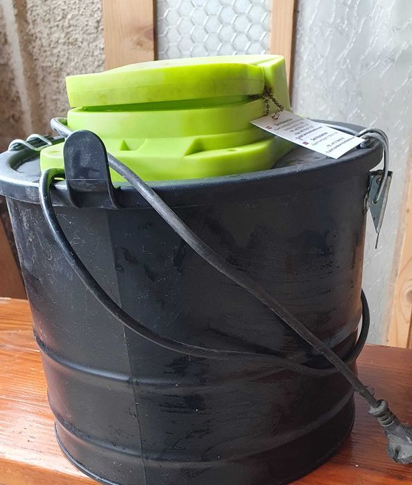 Aspirator pentru aspirat cenușă