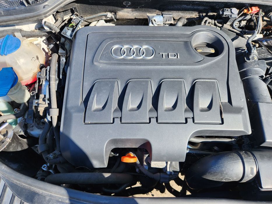 Кора на двигател за Audi 2.0tdi