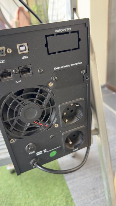 UPS Qoltek 800w 1000VA