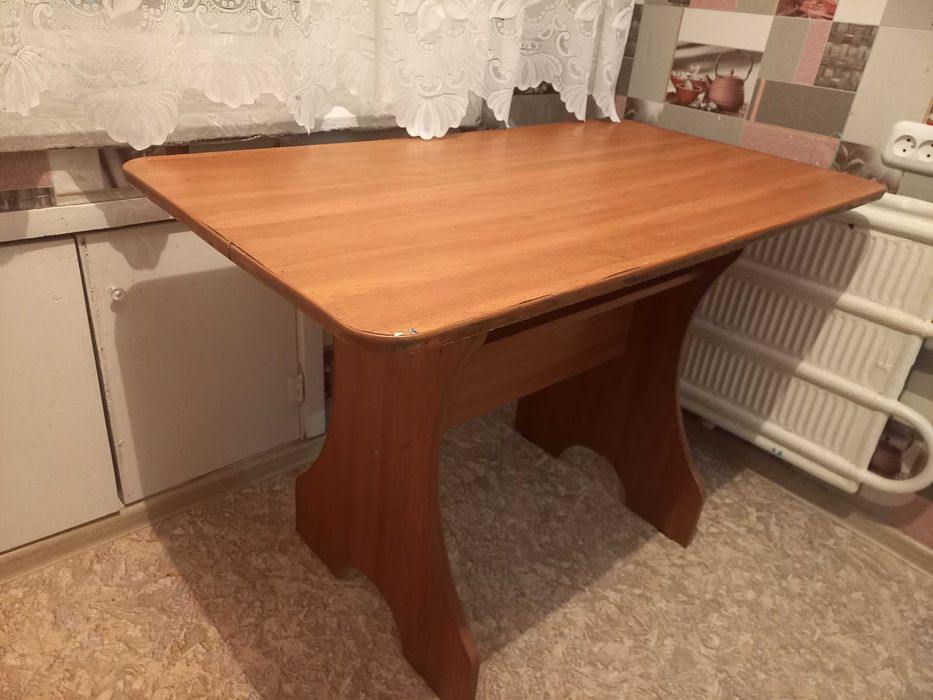 Кухонный стол   в хор сост