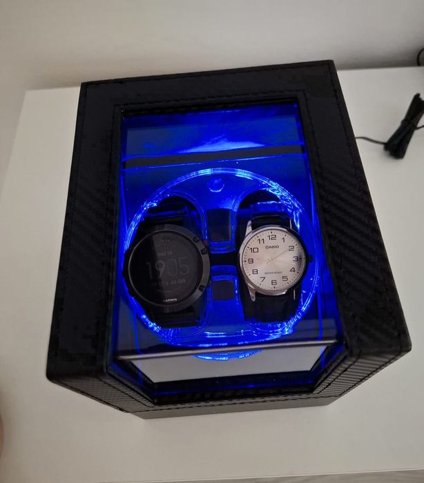 Watch winder/ dispozitiv de întoarcere ceasuri