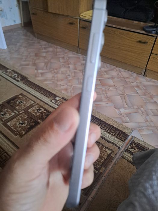 Продам Самсунг S24 FE