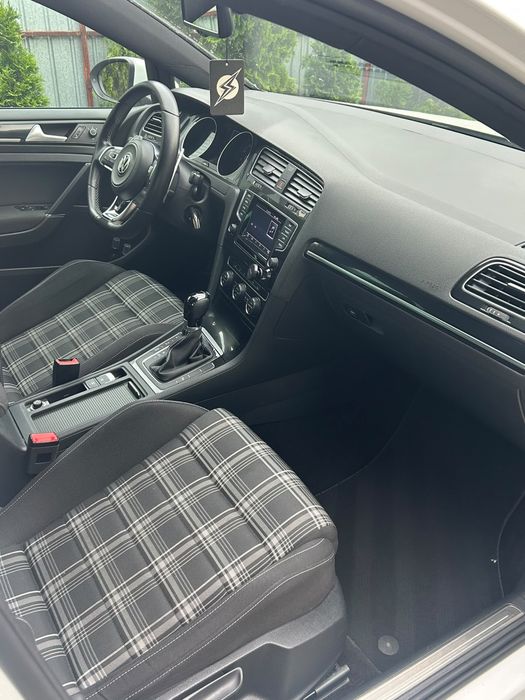 Volkswagen GOLF 7 GTD Sport &Sound