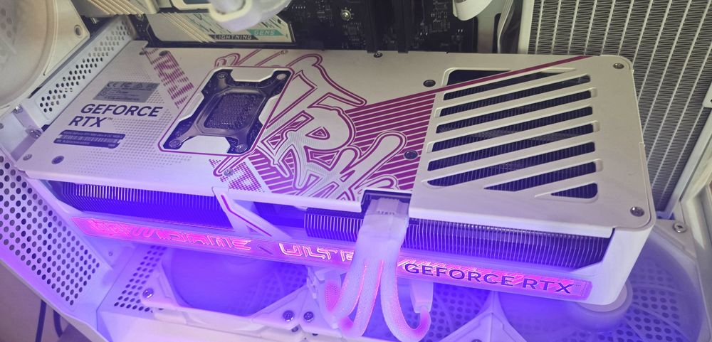 IGame Colorful RTX 5080