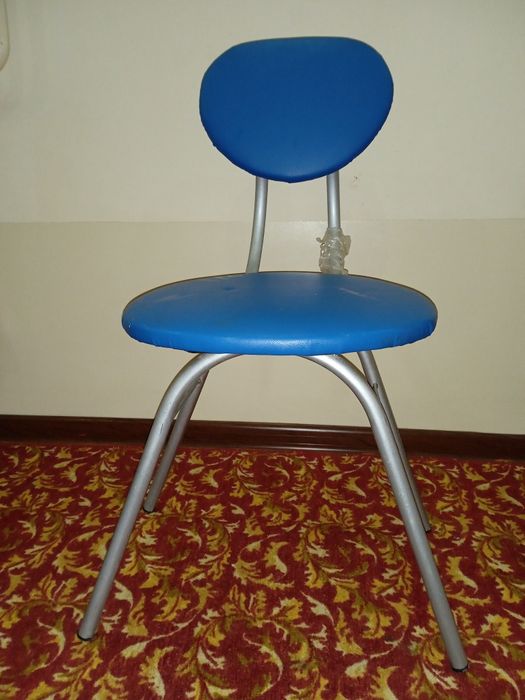 Хонкада стуллар бор