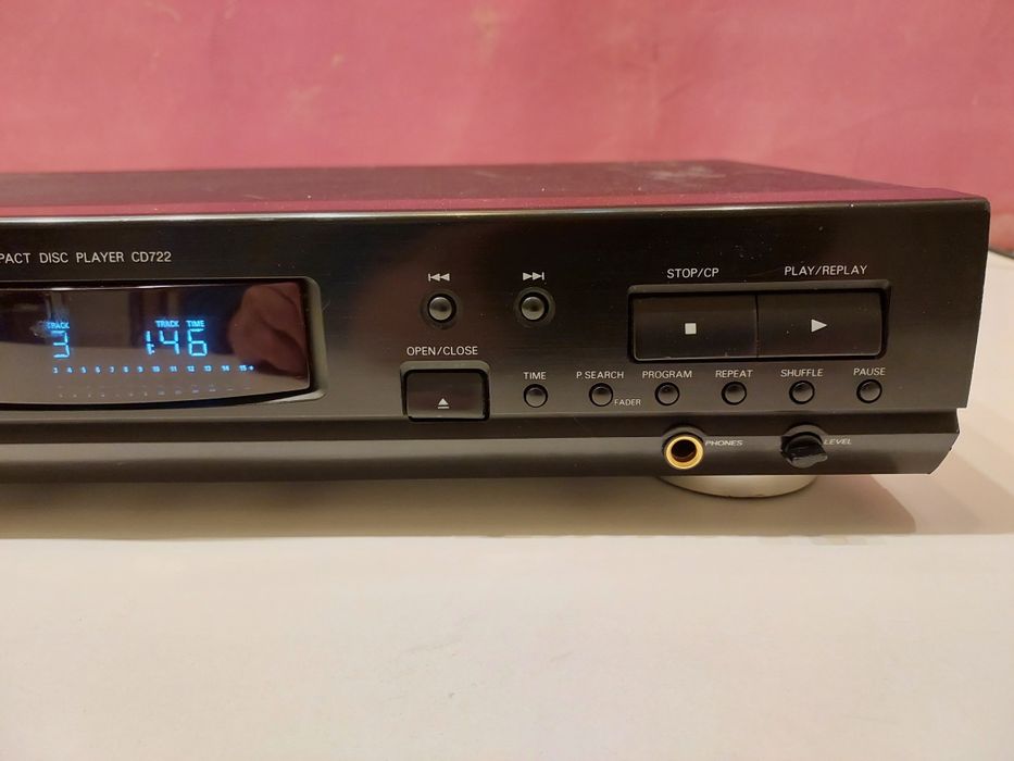 CD-Player Philips CD722. Class 1 Laser Product. Perfect funcțional.